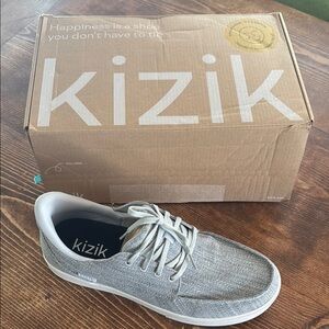 Gray Sneakers with Soft Suede Texture and Casual Slip-On Design